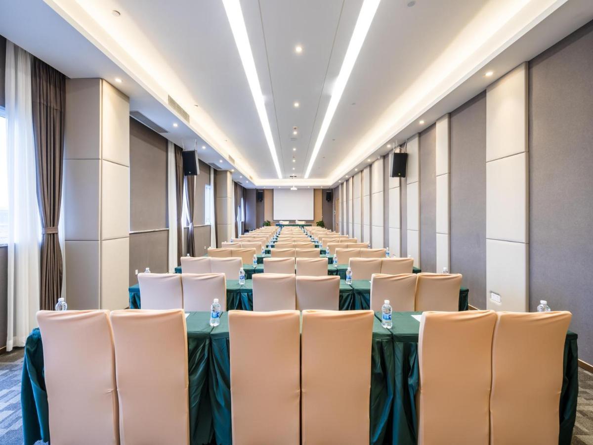 Lavande Hotel Luzhou Wanda Plaza Southwest Commercial City Dış mekan fotoğraf